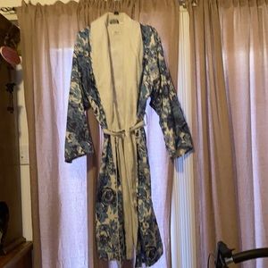 Robe never worn